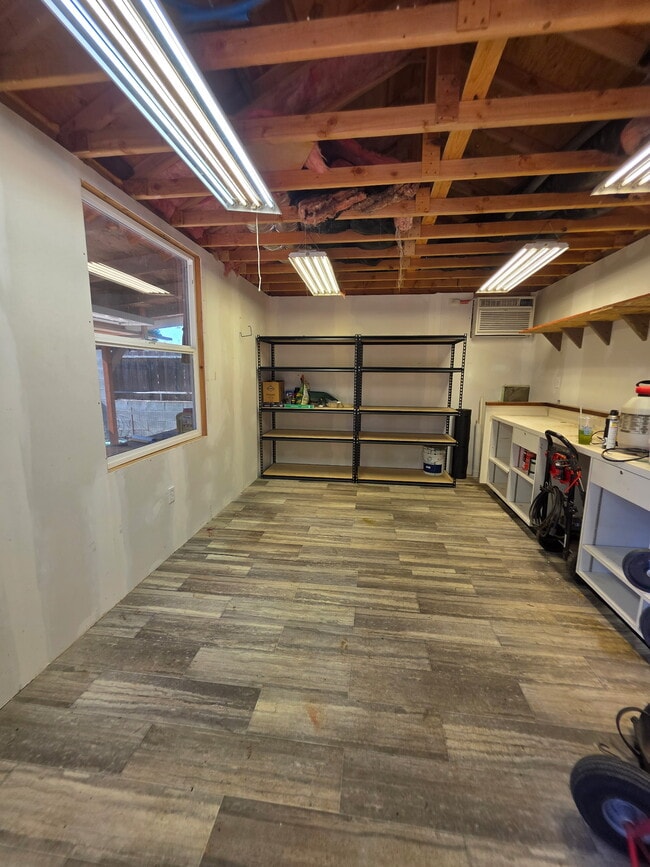Building Photo - 1305 Woodland Ave