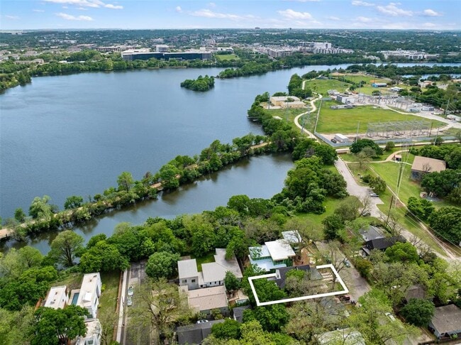 Building Photo - 73 Julius St