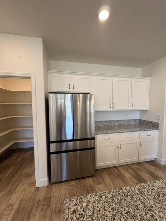 Building Photo - Spacious Four Bedroom off the Golf Course in Fernley