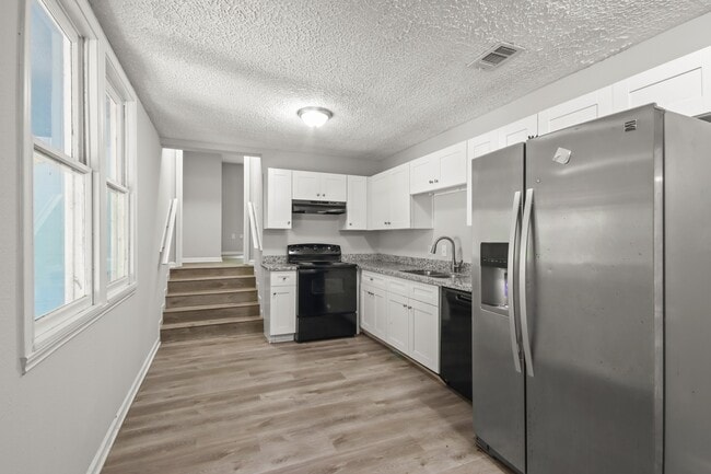 Building Photo - 21146 New Candy Dr