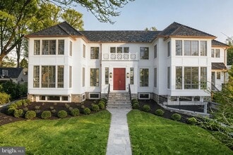 Building Photo - 5042 Overlook Rd NW