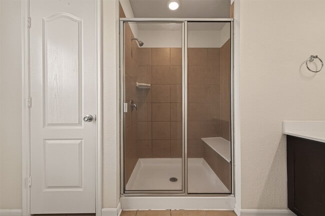 Building Photo - 18814 Bailey Oaks Ln