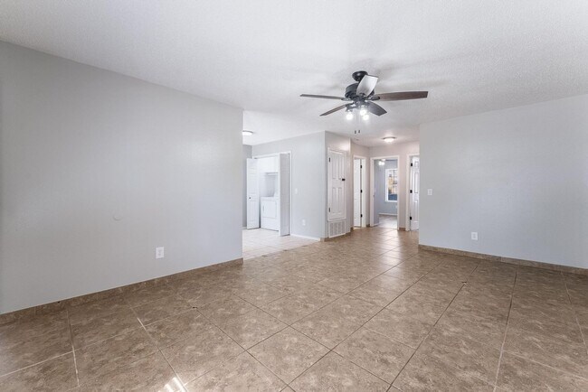 Building Photo - 3300 SW Landau Ct