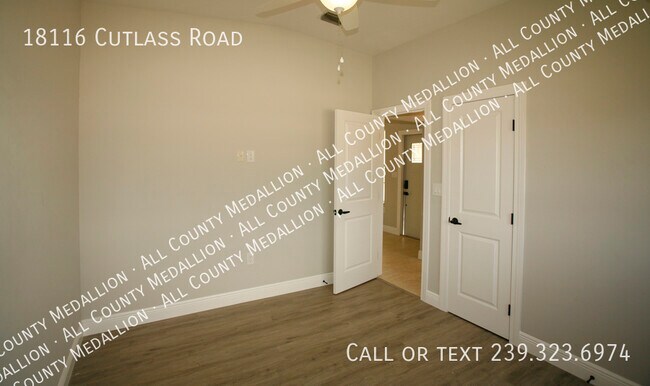 Building Photo - Fort Myers Beach Sailboat Access Home in t...
