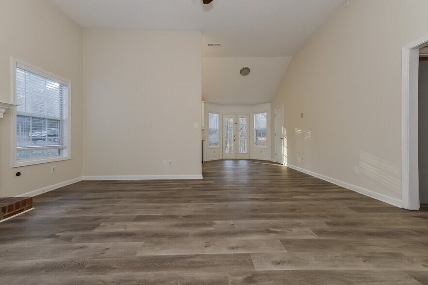 Building Photo - 357 Chase Marion Way