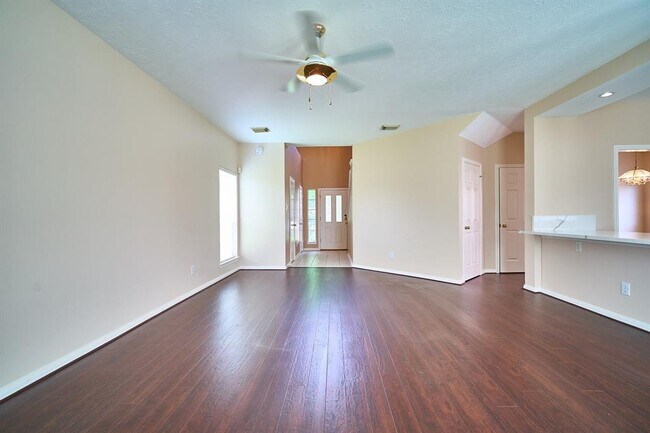 Building Photo - 9111 Winkbow Dr
