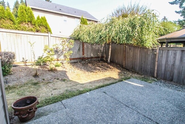 Building Photo - 319 204th St SE