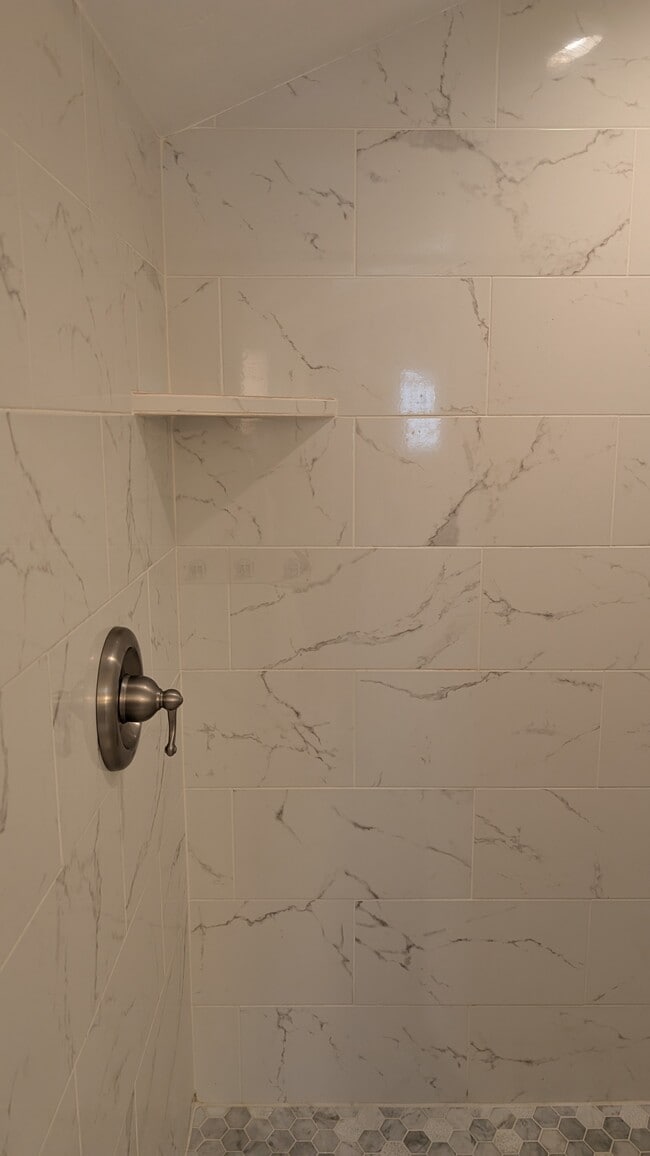 Building Photo - 15119 Grove St