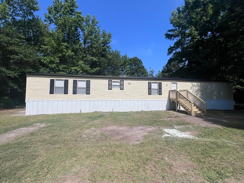 Building Photo - 1644 Henry Berry Rd