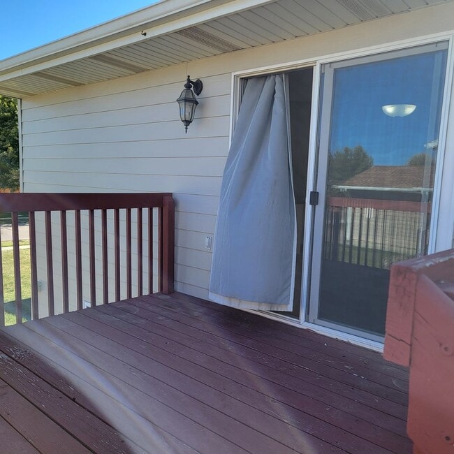 Building Photo - 3 BED | 2 BATH | SPLIT-FOYER HOME | RAPID ...