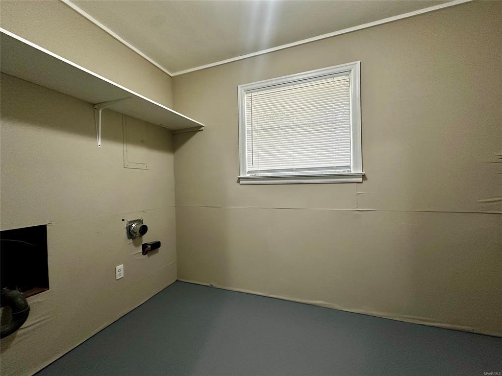 Building Photo - 1009 Rosedale Dr