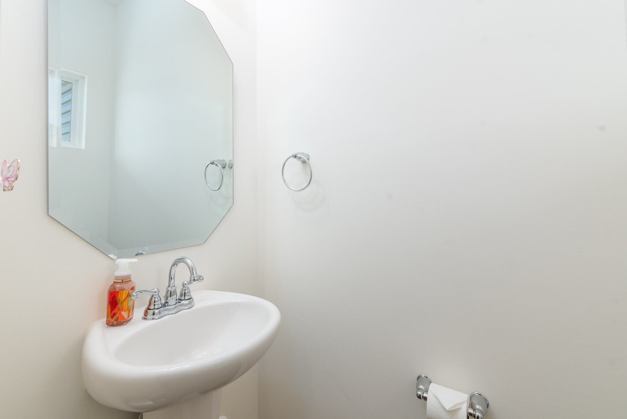 Building Photo - 128 Mooring Dr