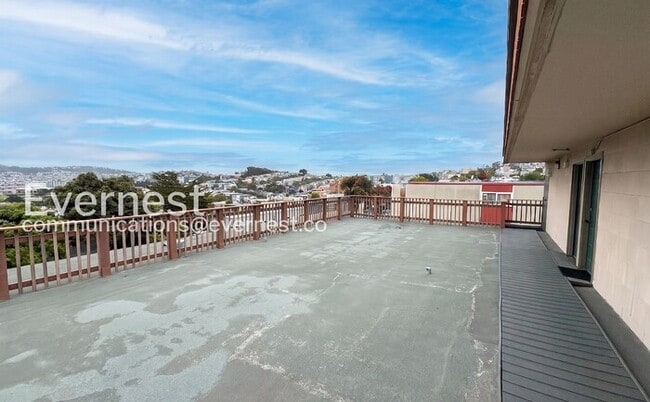 Building Photo - 1-Bed/1-Bath Condo/Voucher Accepted/Available Now!