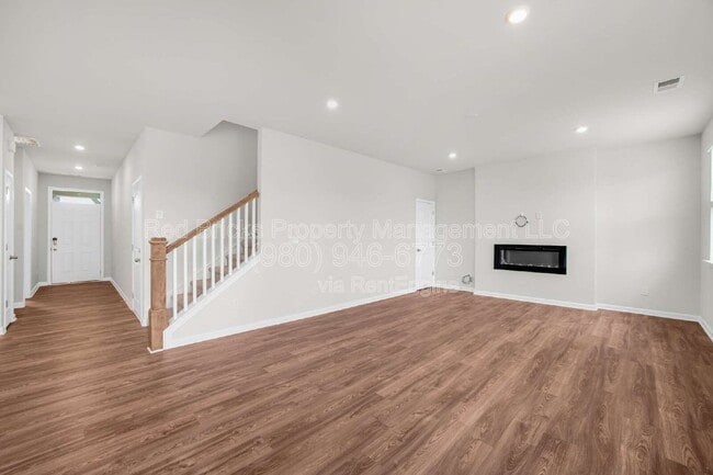 Building Photo - 2201 Lavender Mdws Ct