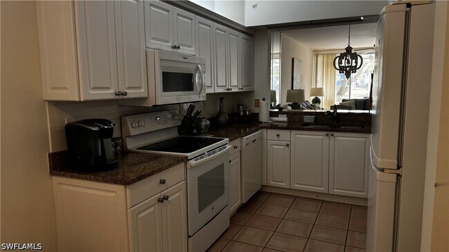 Building Photo - 7518 Silver Trumpet Ln