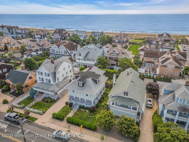 Building Photo - 683 Main Ave