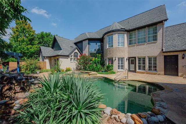 Building Photo - 1619 Pheasant Ln