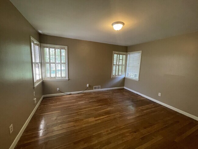 Building Photo - 3808 23rd St