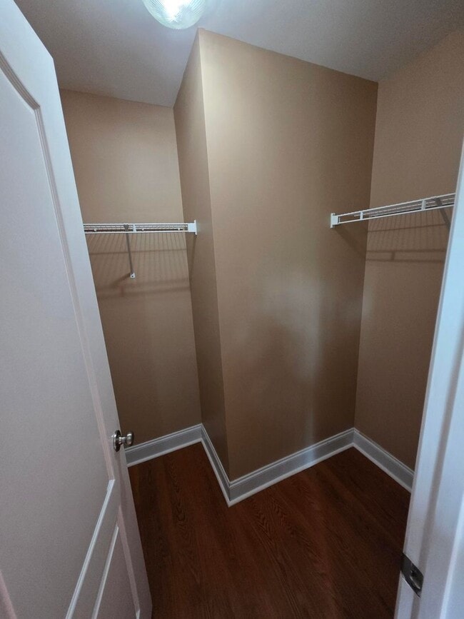 Building Photo - 9 Haven Point