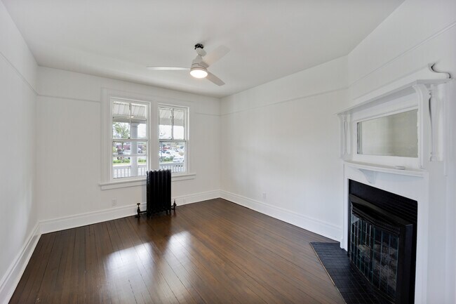 Building Photo - 62 Shrewsbury Ave