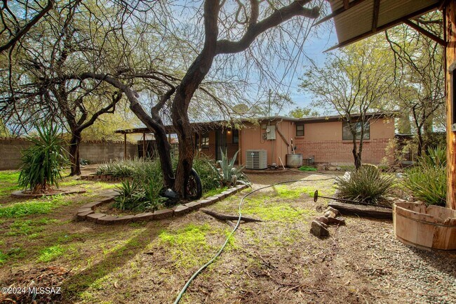 Building Photo - Charming Remodeled 3 Bedroom Brick Home