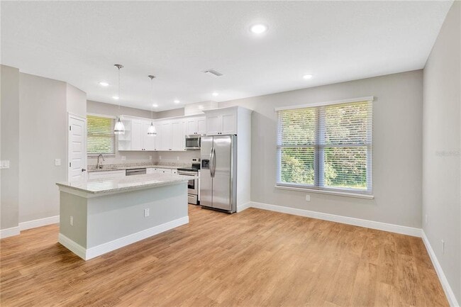 Building Photo - 1604 Rowland Dr