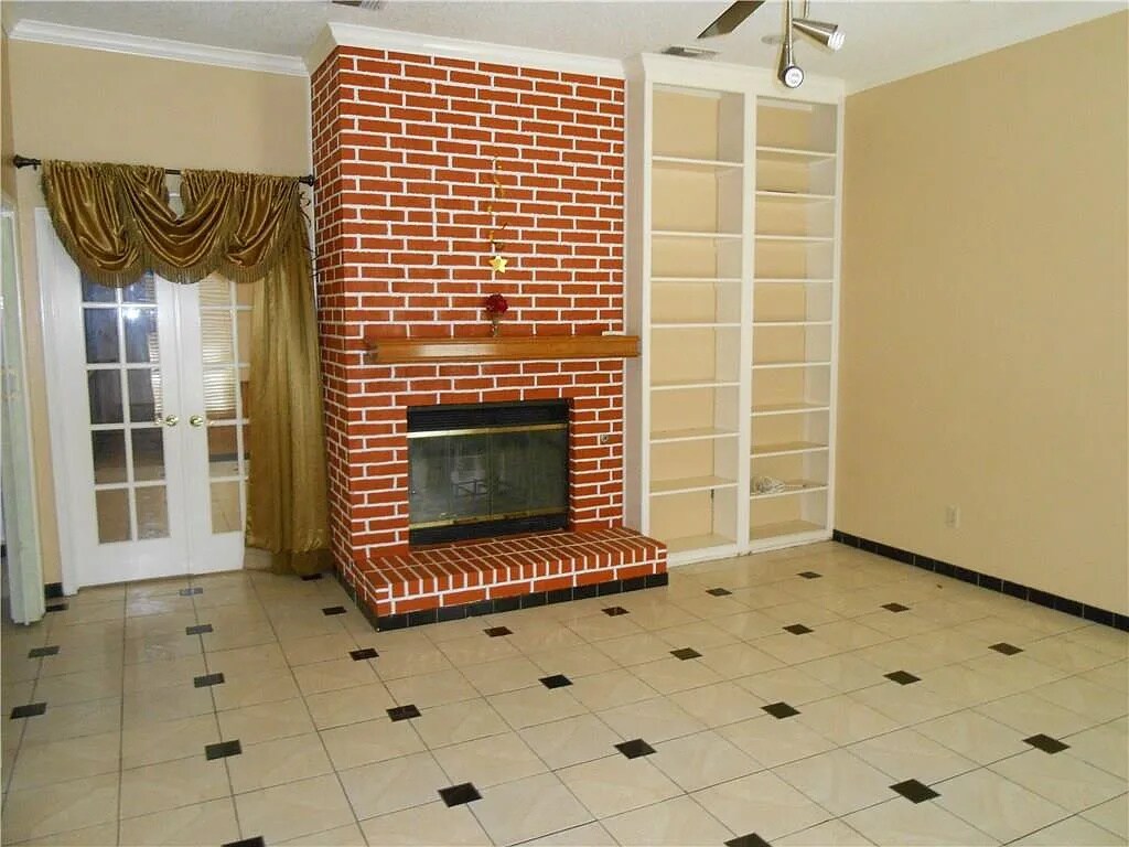 Building Photo - 4932 Longwood Ct