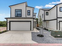 Building Photo - 16011 Babcock Rd