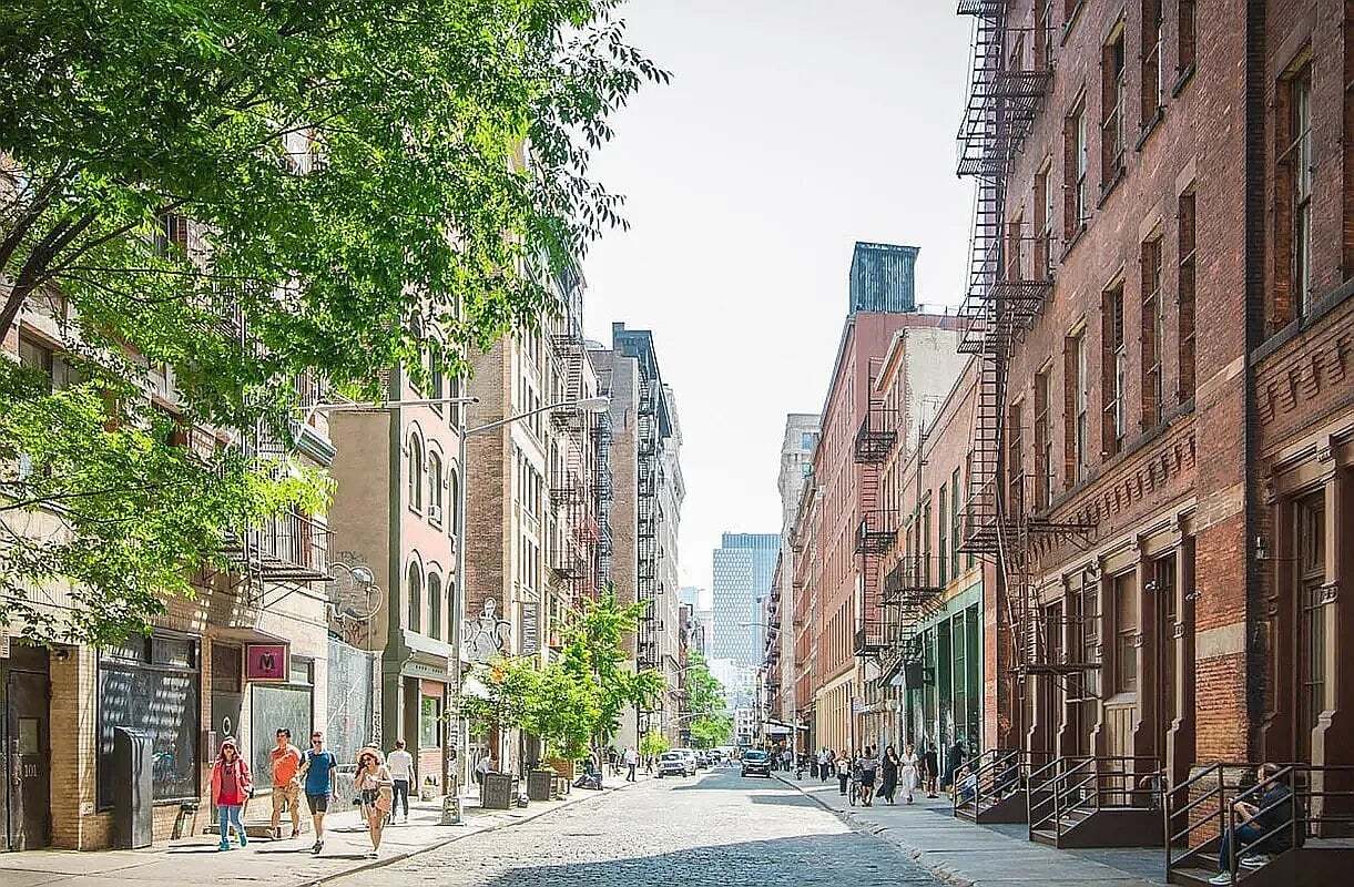 Building Photo - 242 Mulberry St