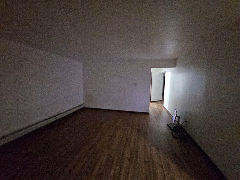 Living Room - 1860 State St