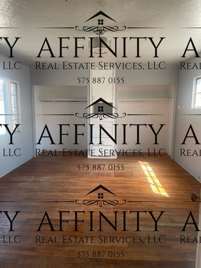 Building Photo - 3 bedroom home