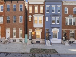 Building Photo - Charming Spacious Baltimore Rowhome