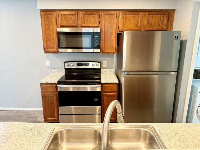 Building Photo - 14600 Fonmeadow Dr