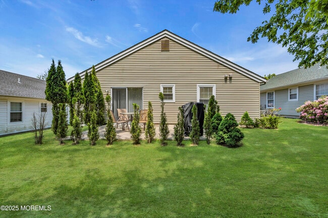Building Photo - 143 Pine Oak Blvd