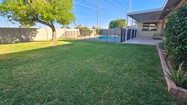 Building Photo - 2325 N 66th St