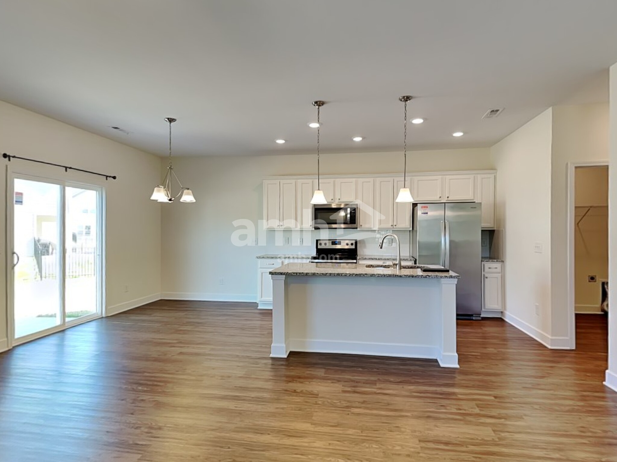Building Photo - 601 Drema Ct