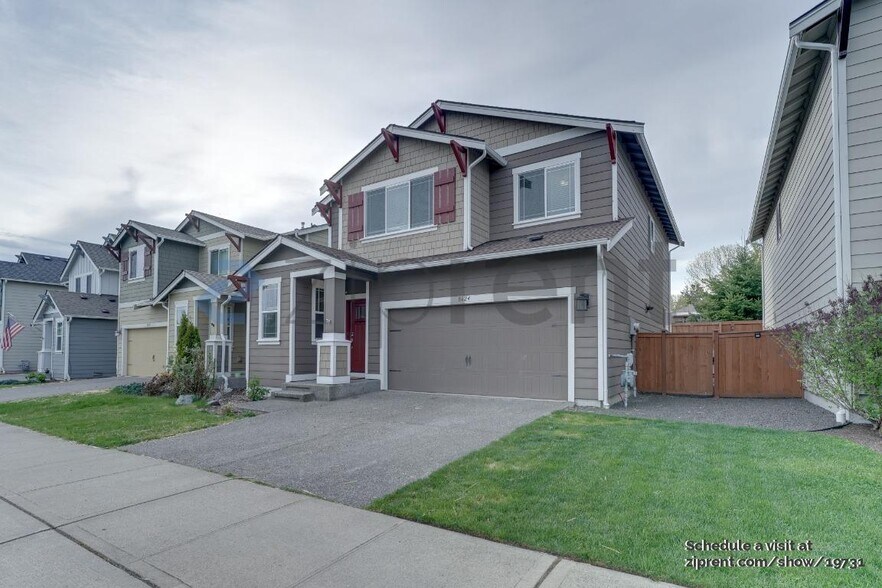 Building Photo - 8624 Adonis Ave NE