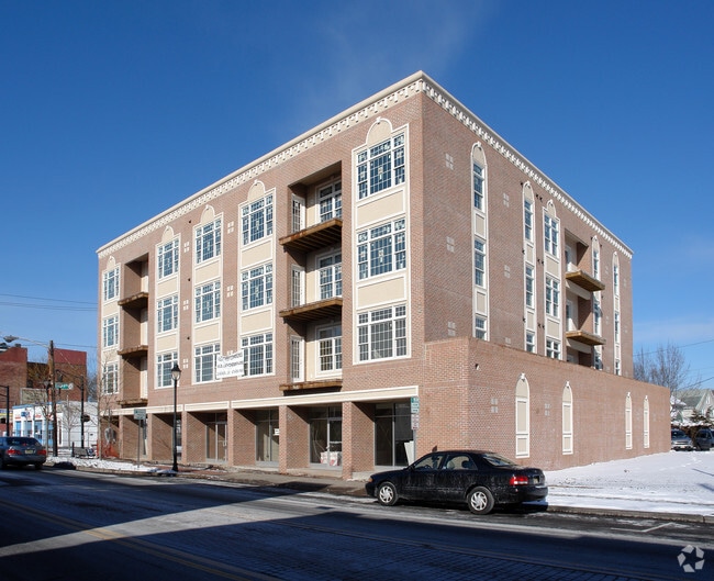 Building Photo - Yale Street Commons