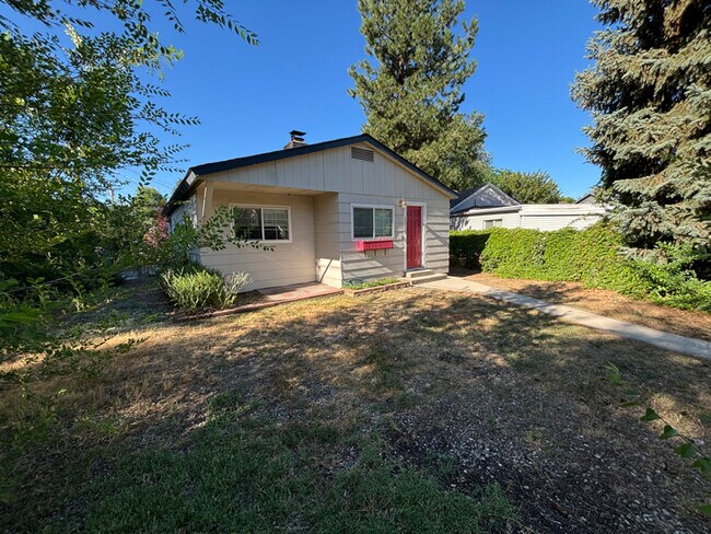 Building Photo - 1213 W Highland St