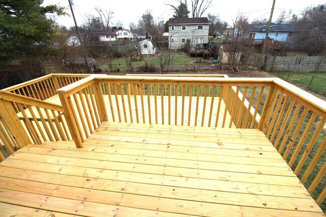 Building Photo - 5071 Albany Dr