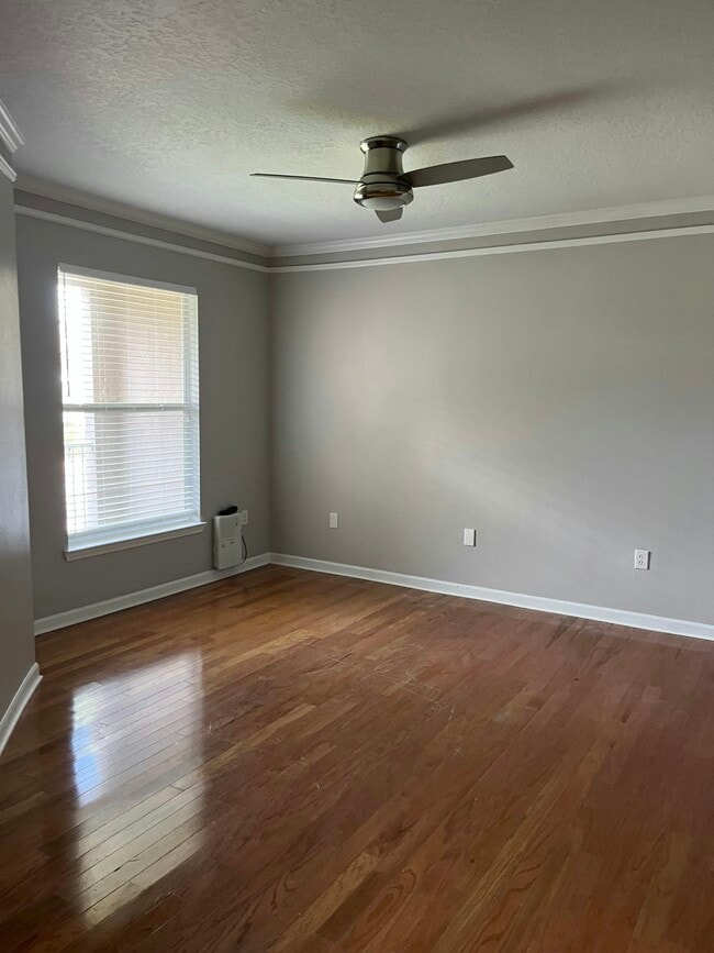 Building Photo - 18036 Villa Creek Dr