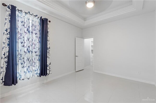 Building Photo - 28 Ozark Ave