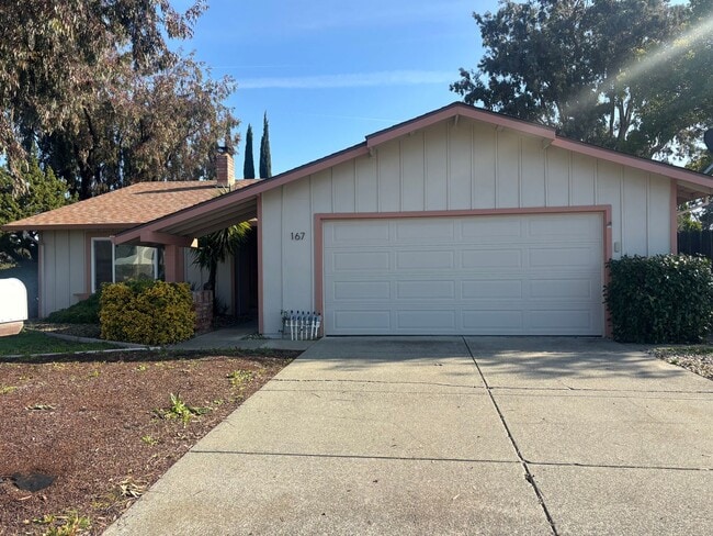Building Photo - Beautiful Single-Story Gem in Vacaville!