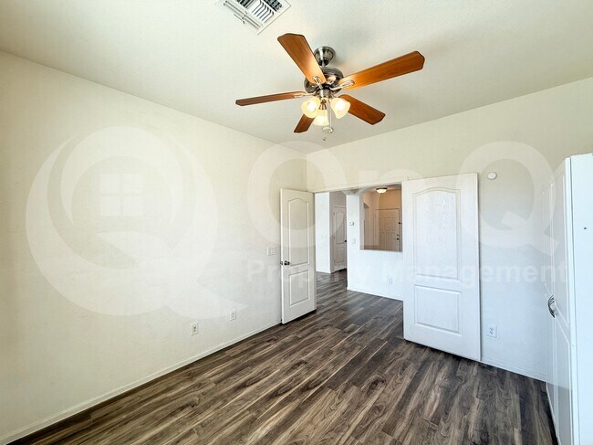Building Photo - 4805 W Alicia Dr