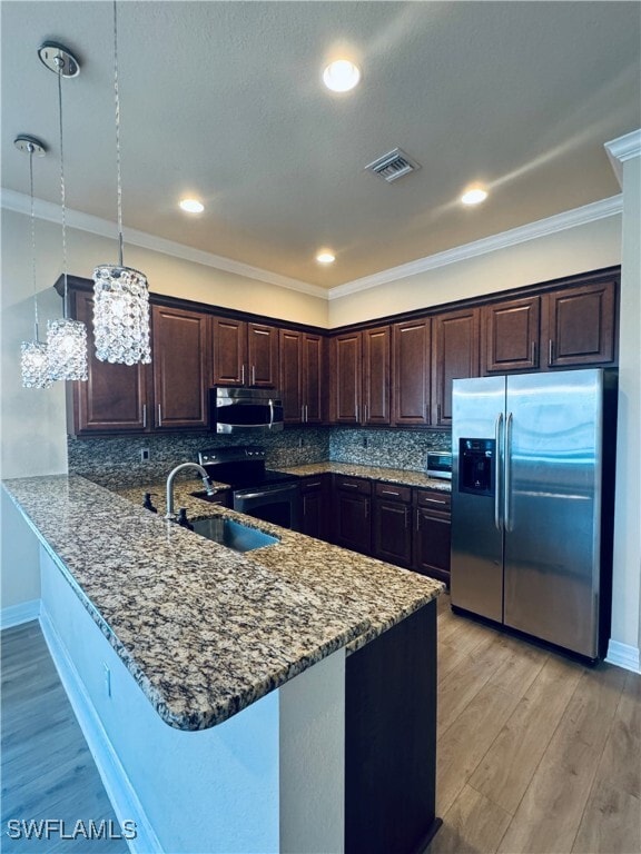 Building Photo - 10480 Carolina Willow Dr