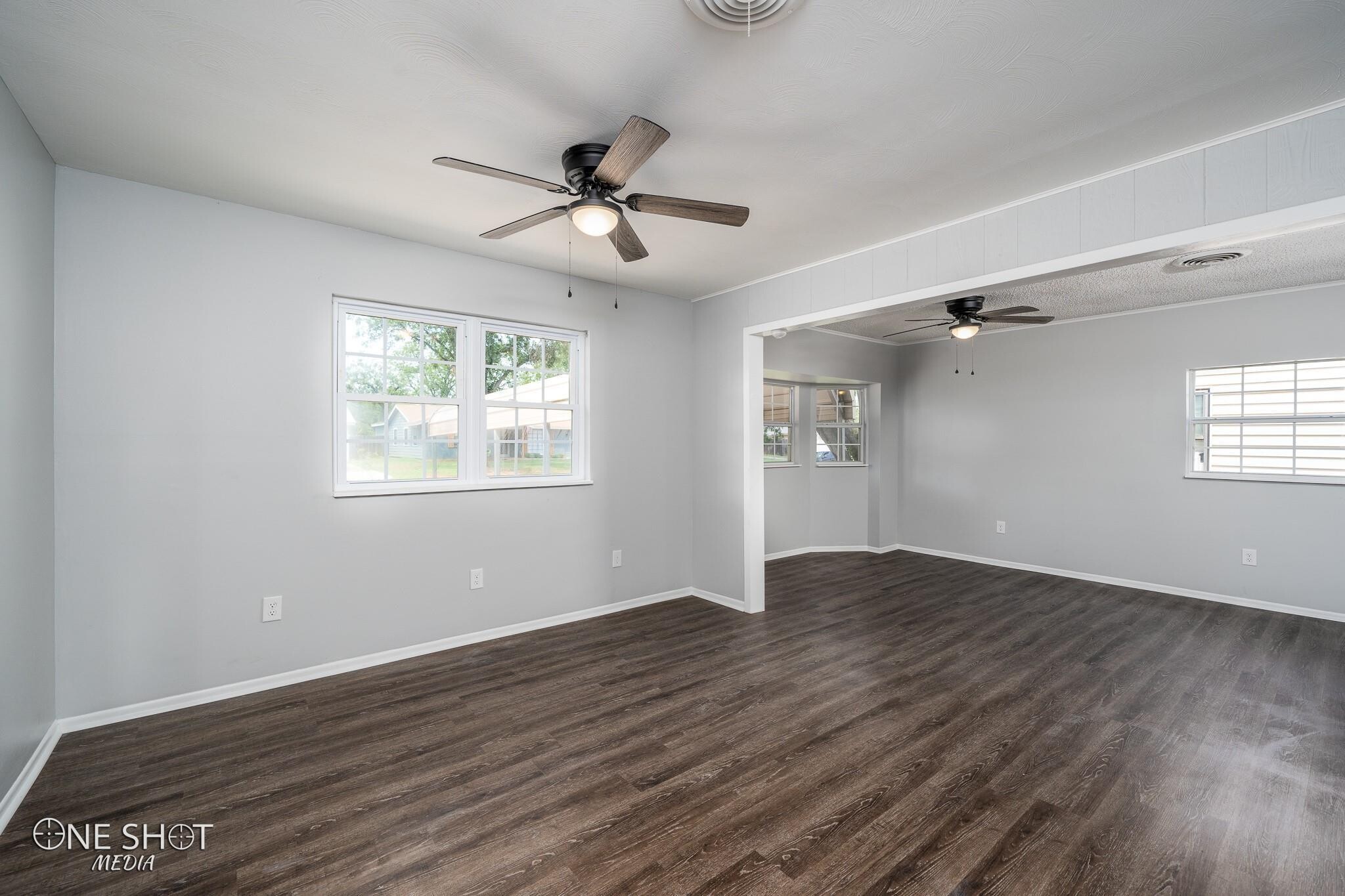 Building Photo - 2117 Yorktown Dr
