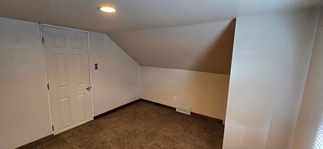 Building Photo - 4924 Hipp St
