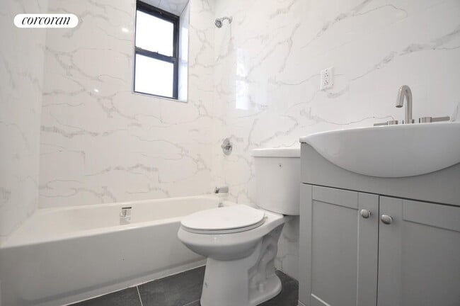 Building Photo - 999 Clarkson Ave