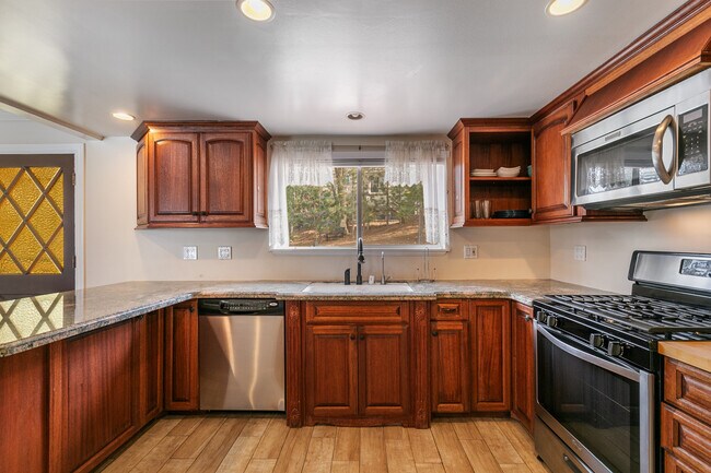 Building Photo - 28252 Bern Ln