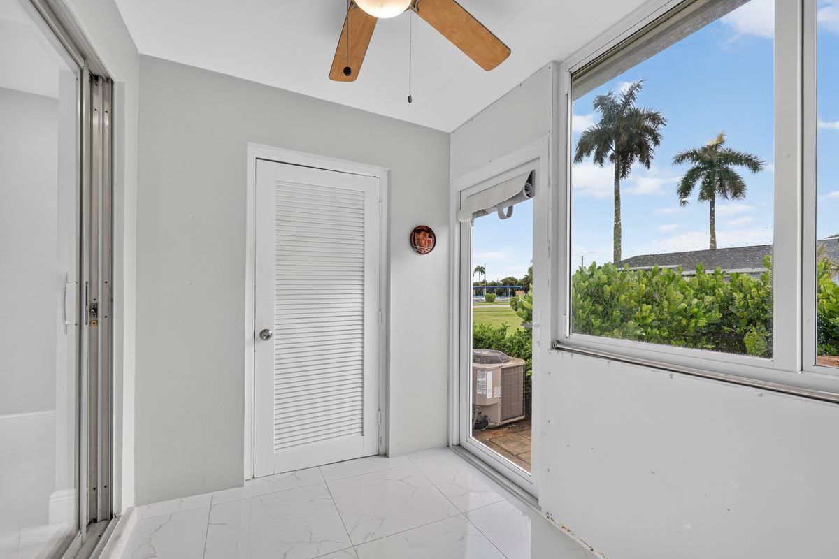 Building Photo - 2601 Crosley Dr W